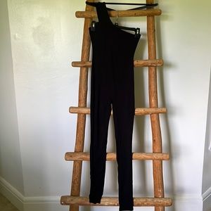 NWTs Fashion Nova Black Jumpsuit